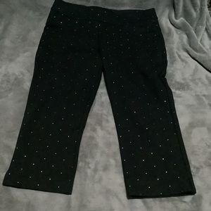 Black Luxe Slim Crop pants with embellishments. Size M (10-12) 📦RE